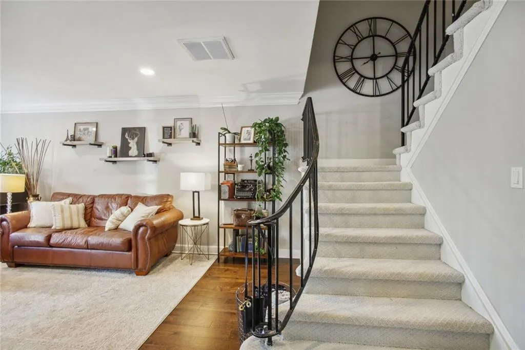 6980 Roswell Road Unit D4, Atlanta, Georgia 30328, 2 Bedrooms Bedrooms, ,1 BathroomBathrooms,Residential,Sold,6980 Roswell Road Unit D4,7070584