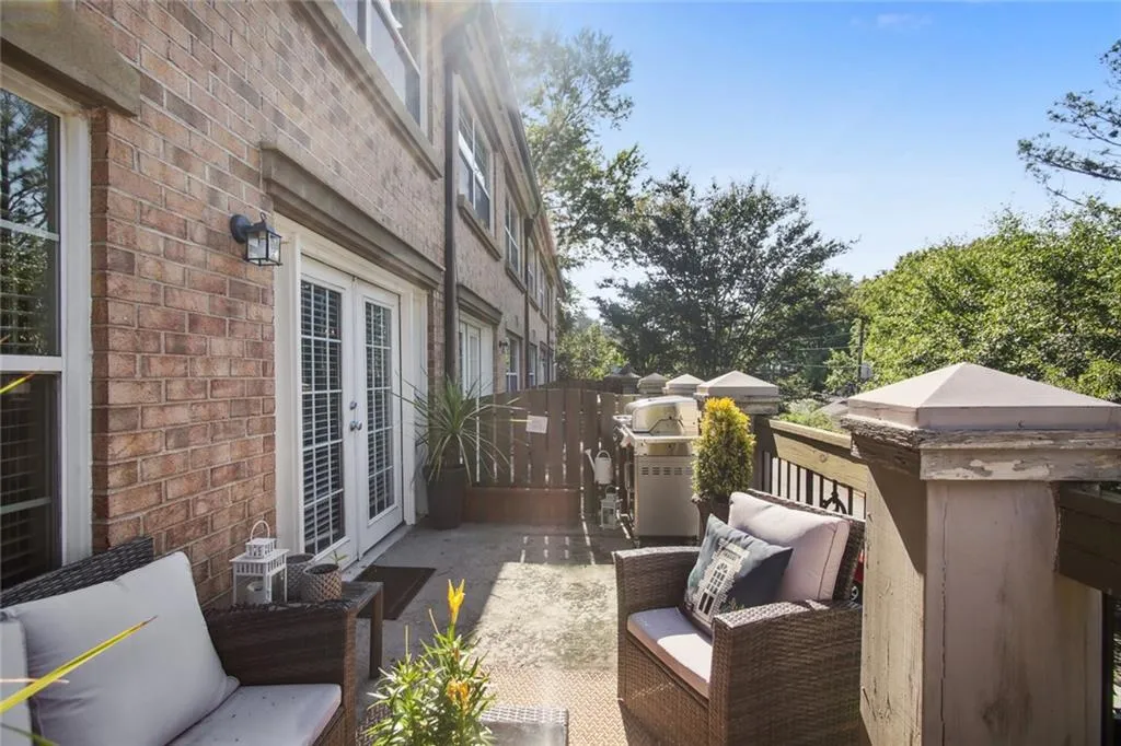 6980 Roswell Road Unit D4, Atlanta, Georgia 30328, 2 Bedrooms Bedrooms, ,1 BathroomBathrooms,Residential,Sold,6980 Roswell Road Unit D4,7070584