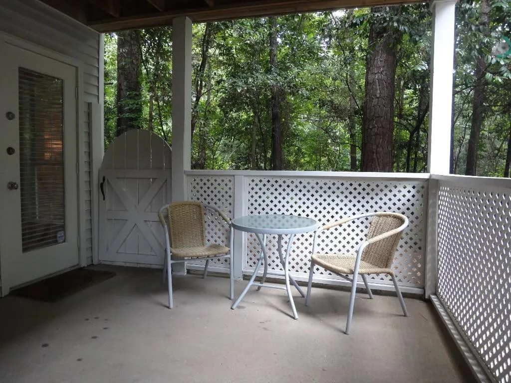 6800 Glenridge Drive Unit 6820j, Atlanta, Georgia 30328, 2 Bedrooms Bedrooms, ,2 BathroomsBathrooms,Residential,Sold,6800 Glenridge Drive Unit 6820j,5573965