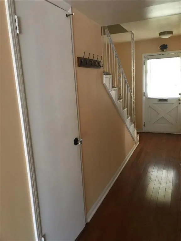 5679 Kingsport Drive, Sandy Springs, Georgia 30342, 2 Bedrooms Bedrooms, ,1 BathroomBathrooms,Residential,Sold,5679 Kingsport Drive,6610608