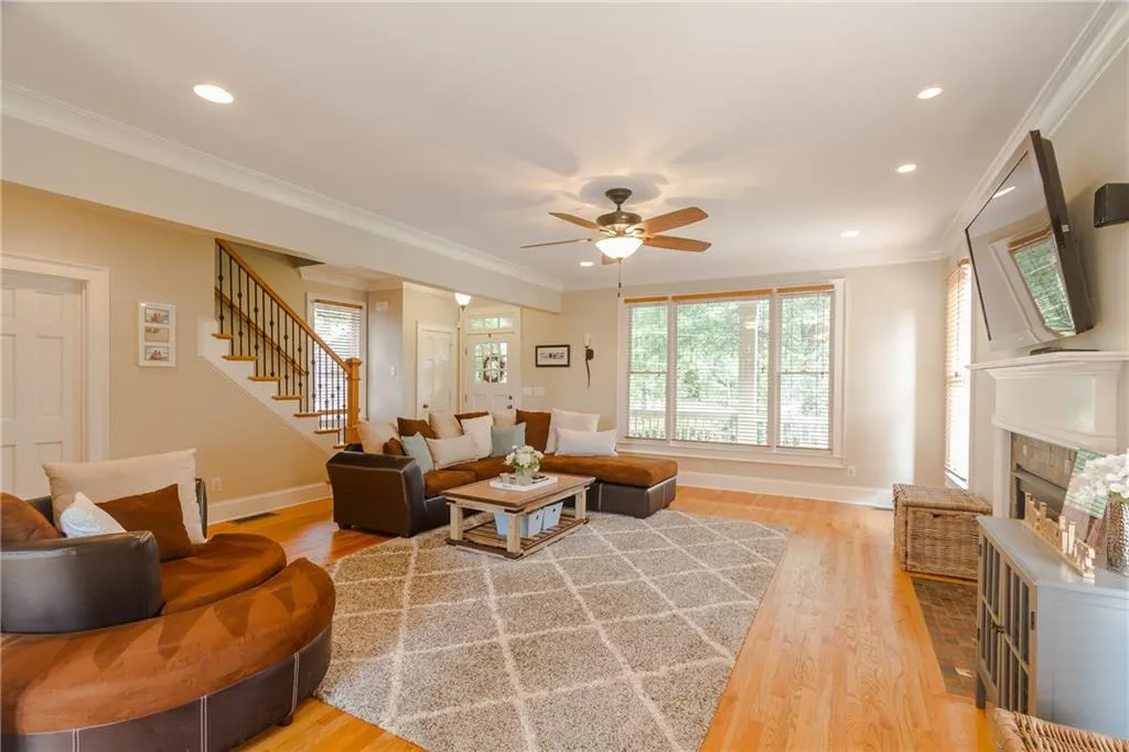 1164 Baylor Street Nw, Atlanta, Georgia 30318, 3 Bedrooms Bedrooms, ,2 BathroomsBathrooms,Residential,Sold,1164 Baylor Street Nw,5777152