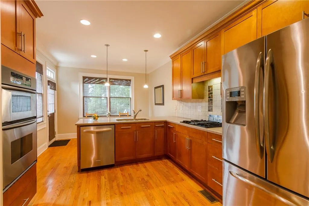 1164 Baylor Street Nw, Atlanta, Georgia 30318, 3 Bedrooms Bedrooms, ,2 BathroomsBathrooms,Residential,Sold,1164 Baylor Street Nw,5777152