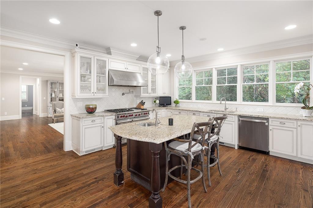 490 Franklin Road, Sandy Springs, Georgia 30342, 6 Bedrooms Bedrooms, ,5 BathroomsBathrooms,Residential,Sold,490 Franklin Road,7286334