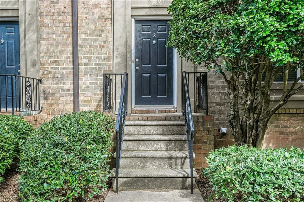 6980 Roswell Road Unit O2, Atlanta, Georgia 30328, 3 Bedrooms Bedrooms, ,2 BathroomsBathrooms,Residential,Sold,6980 Roswell Road Unit O2,7006278