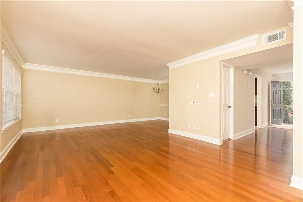 6980 Roswell Road Unit O2, Atlanta, Georgia 30328, 3 Bedrooms Bedrooms, ,2 BathroomsBathrooms,Residential,Sold,6980 Roswell Road Unit O2,7006278