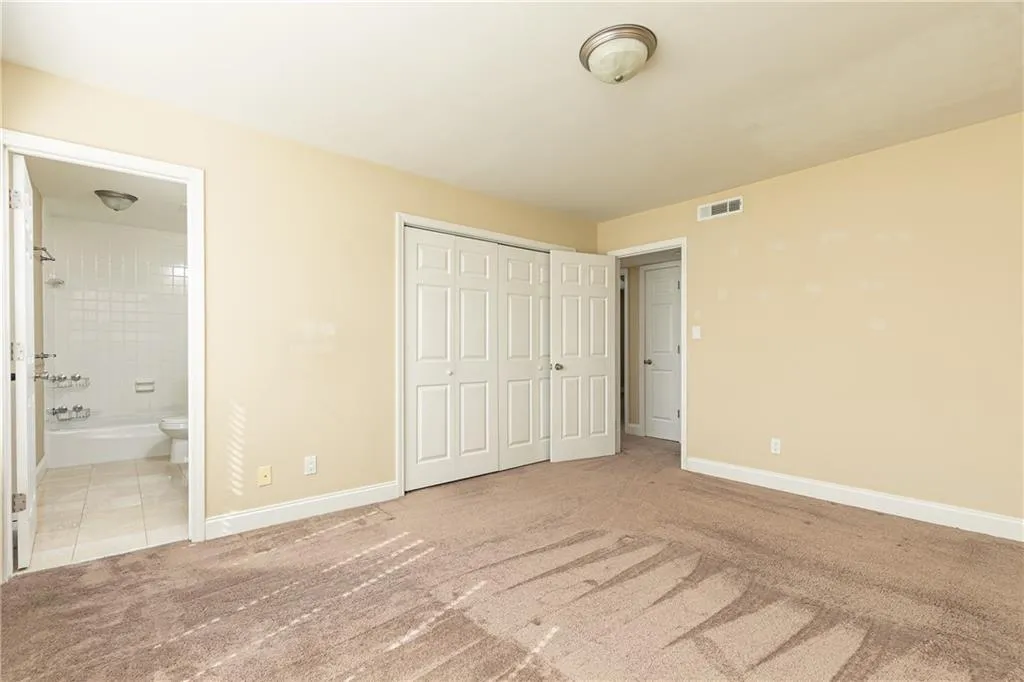 6980 Roswell Road Unit O2, Atlanta, Georgia 30328, 3 Bedrooms Bedrooms, ,2 BathroomsBathrooms,Residential,Sold,6980 Roswell Road Unit O2,7006278