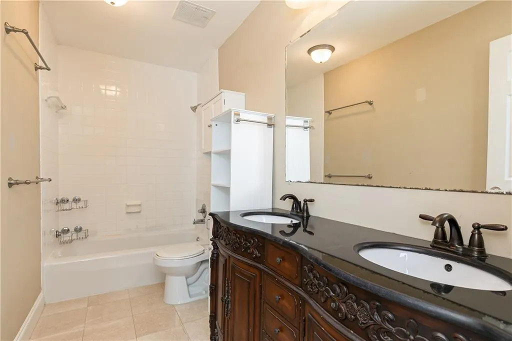 6980 Roswell Road Unit O2, Atlanta, Georgia 30328, 3 Bedrooms Bedrooms, ,2 BathroomsBathrooms,Residential,Sold,6980 Roswell Road Unit O2,7006278