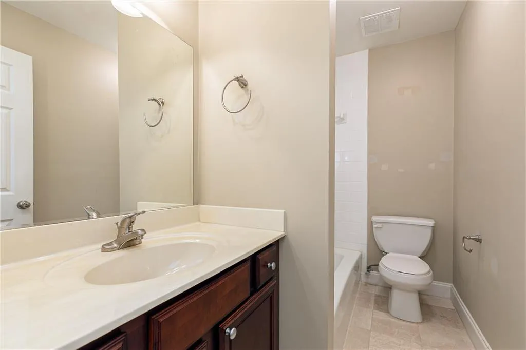 6980 Roswell Road Unit O2, Atlanta, Georgia 30328, 3 Bedrooms Bedrooms, ,2 BathroomsBathrooms,Residential,Sold,6980 Roswell Road Unit O2,7006278