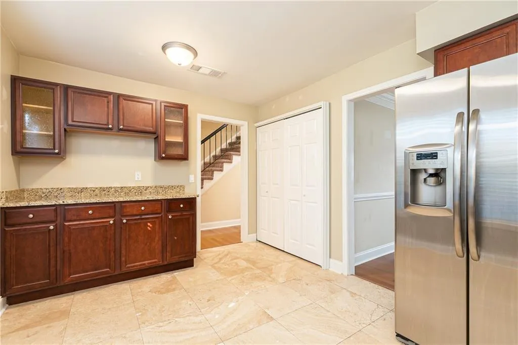 6980 Roswell Road Unit O2, Atlanta, Georgia 30328, 3 Bedrooms Bedrooms, ,2 BathroomsBathrooms,Residential,Sold,6980 Roswell Road Unit O2,7006278