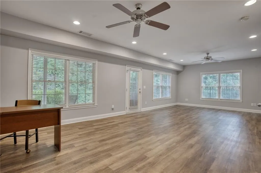 110 Wembley Court, Atlanta, Georgia 30328, 5 Bedrooms Bedrooms, ,4 BathroomsBathrooms,Residential,Sold,110 Wembley Court,7464879