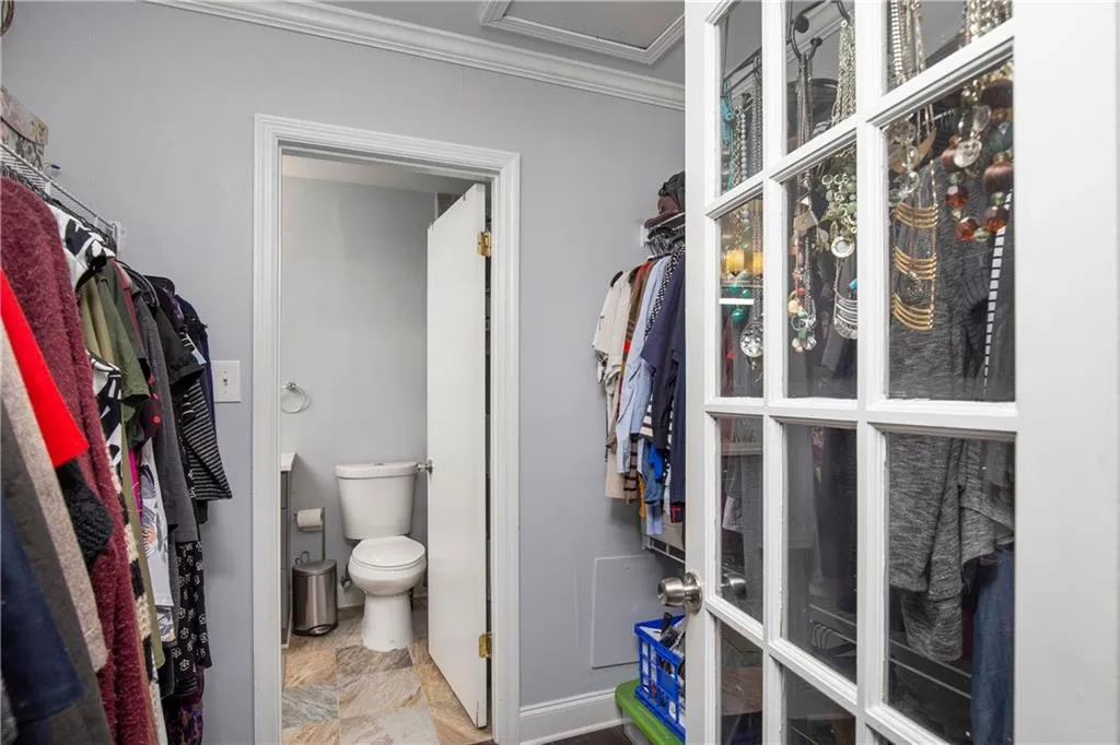 5400 Roswell Road Unit C5, Atlanta, Georgia 30342, 1 Bedroom Bedrooms, ,1 BathroomBathrooms,Residential,Sold,5400 Roswell Road Unit C5,6571368