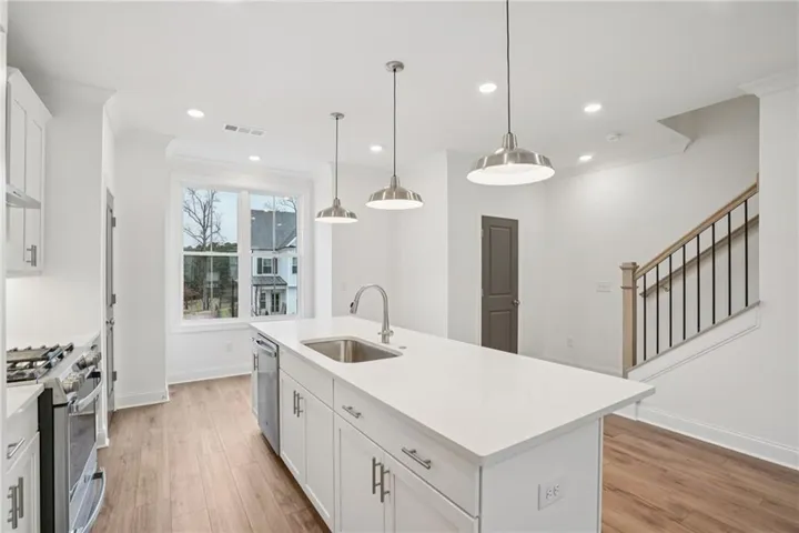 Welcome Home to the Glendale Floor Plan at Palisades! *Images shown are from a decorated model of the same floor plan. Design selections and color packages will vary by home.*
