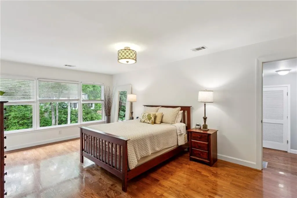 230 Seamarsh Court, Atlanta, Georgia 30328, 4 Bedrooms Bedrooms, ,3 BathroomsBathrooms,Residential,Sold,230 Seamarsh Court,7566809