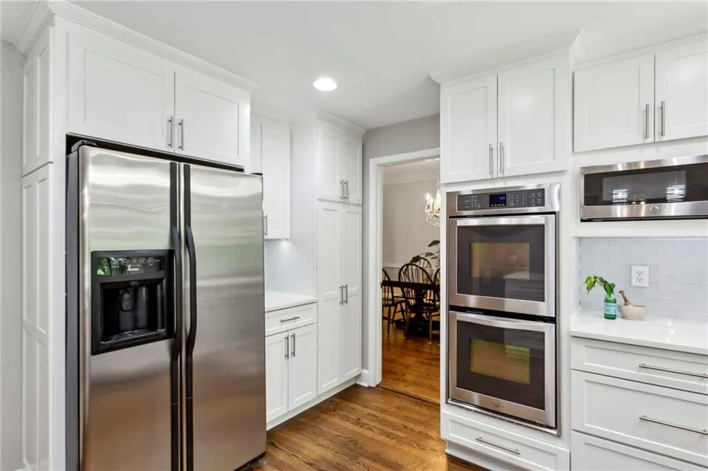 230 Seamarsh Court, Atlanta, Georgia 30328, 4 Bedrooms Bedrooms, ,3 BathroomsBathrooms,Residential,Sold,230 Seamarsh Court,7566809