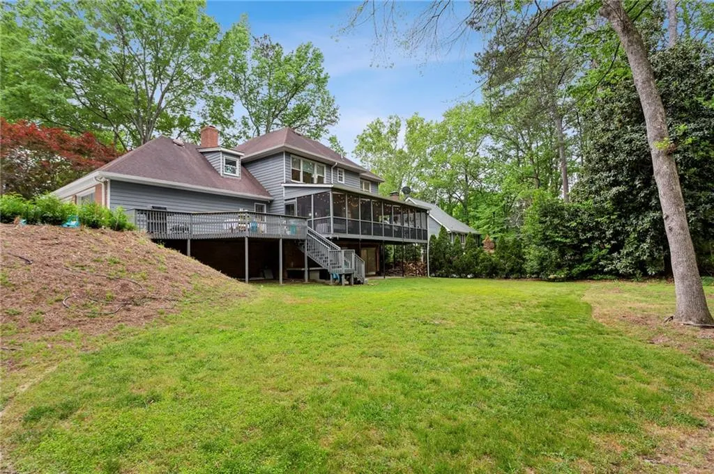 230 Seamarsh Court, Atlanta, Georgia 30328, 4 Bedrooms Bedrooms, ,3 BathroomsBathrooms,Residential,Sold,230 Seamarsh Court,7566809
