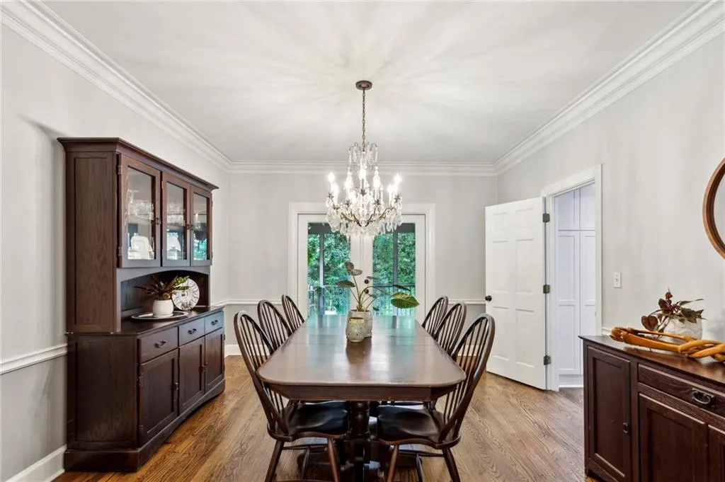 230 Seamarsh Court, Atlanta, Georgia 30328, 4 Bedrooms Bedrooms, ,3 BathroomsBathrooms,Residential,Sold,230 Seamarsh Court,7566809