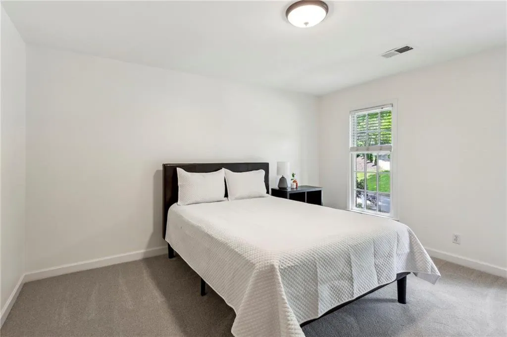 230 Seamarsh Court, Atlanta, Georgia 30328, 4 Bedrooms Bedrooms, ,3 BathroomsBathrooms,Residential,Sold,230 Seamarsh Court,7566809