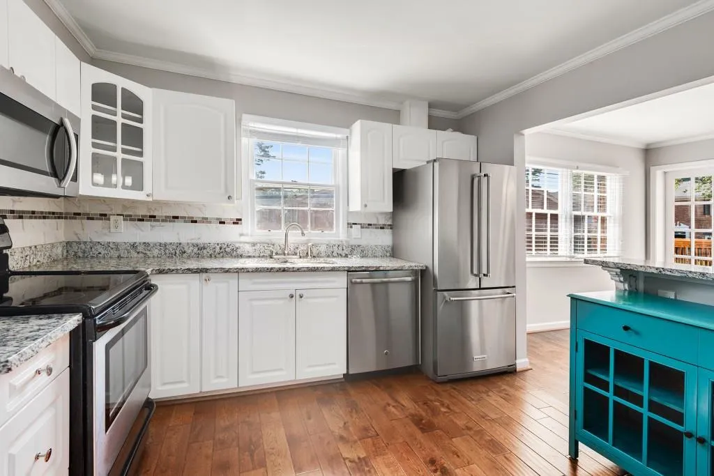 6520 Roswell Road Unit 51, Atlanta, Georgia 30328, 3 Bedrooms Bedrooms, ,2 BathroomsBathrooms,Residential,Sold,6520 Roswell Road Unit 51,7265748