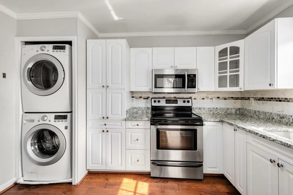 6520 Roswell Road Unit 51, Atlanta, Georgia 30328, 3 Bedrooms Bedrooms, ,2 BathroomsBathrooms,Residential,Sold,6520 Roswell Road Unit 51,7265748