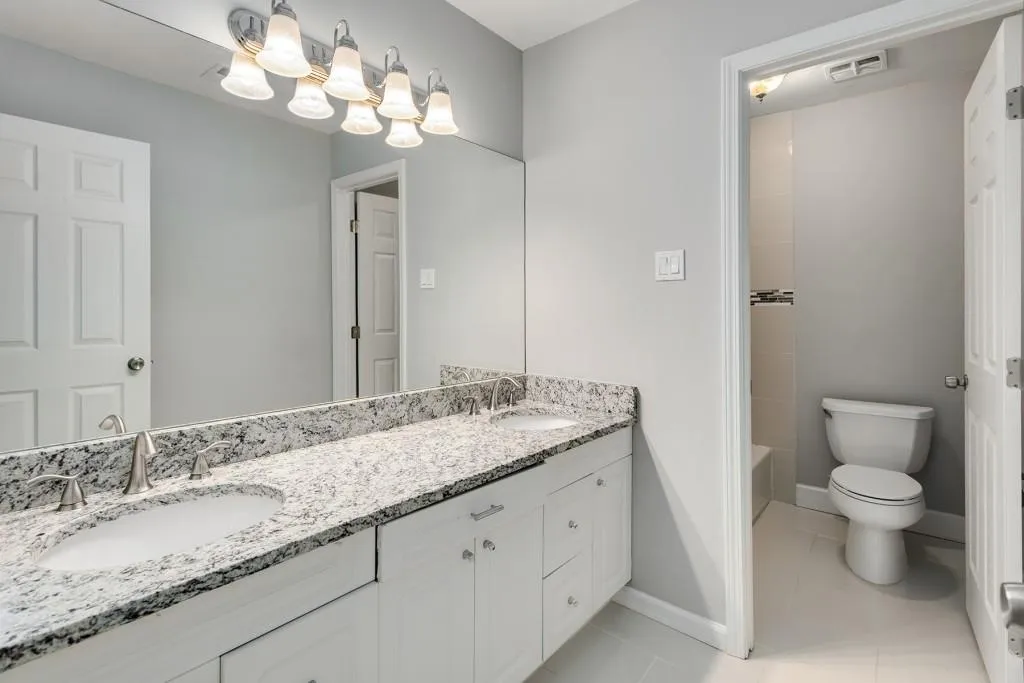 6520 Roswell Road Unit 51, Atlanta, Georgia 30328, 3 Bedrooms Bedrooms, ,2 BathroomsBathrooms,Residential,Sold,6520 Roswell Road Unit 51,7265748