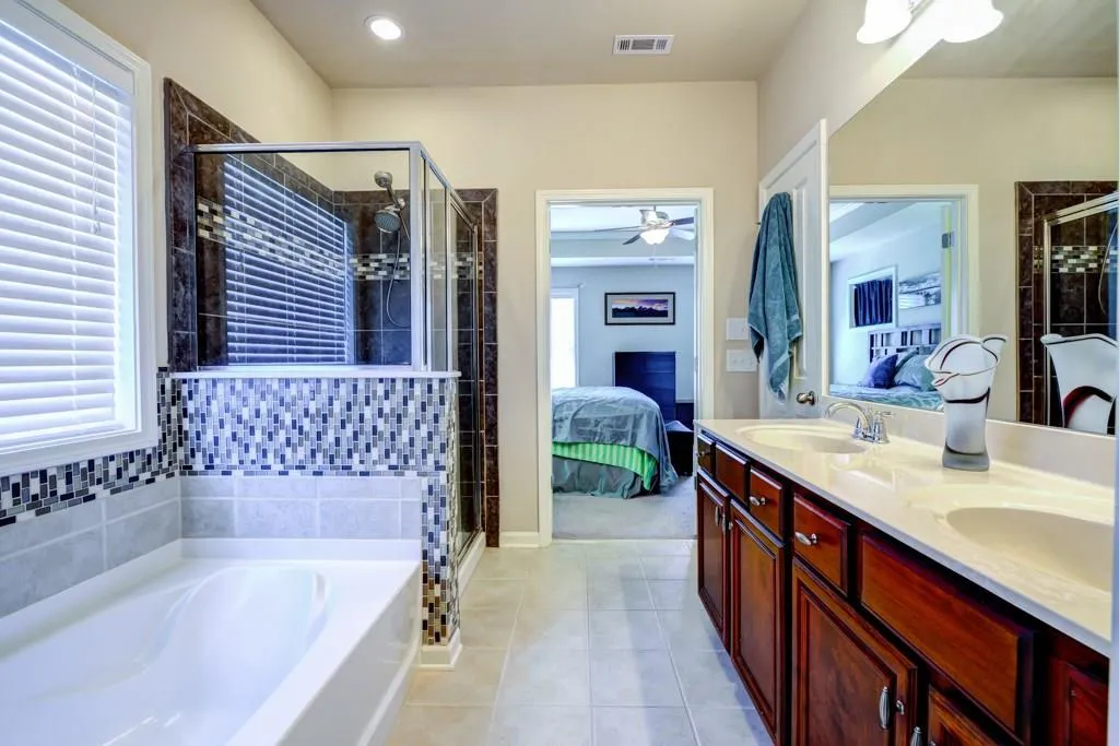7275 Highland Bluff Unit 7275, Sandy Springs, Georgia 30328, 3 Bedrooms Bedrooms, ,3 BathroomsBathrooms,Residential,Sold,7275 Highland Bluff Unit 7275,5587344