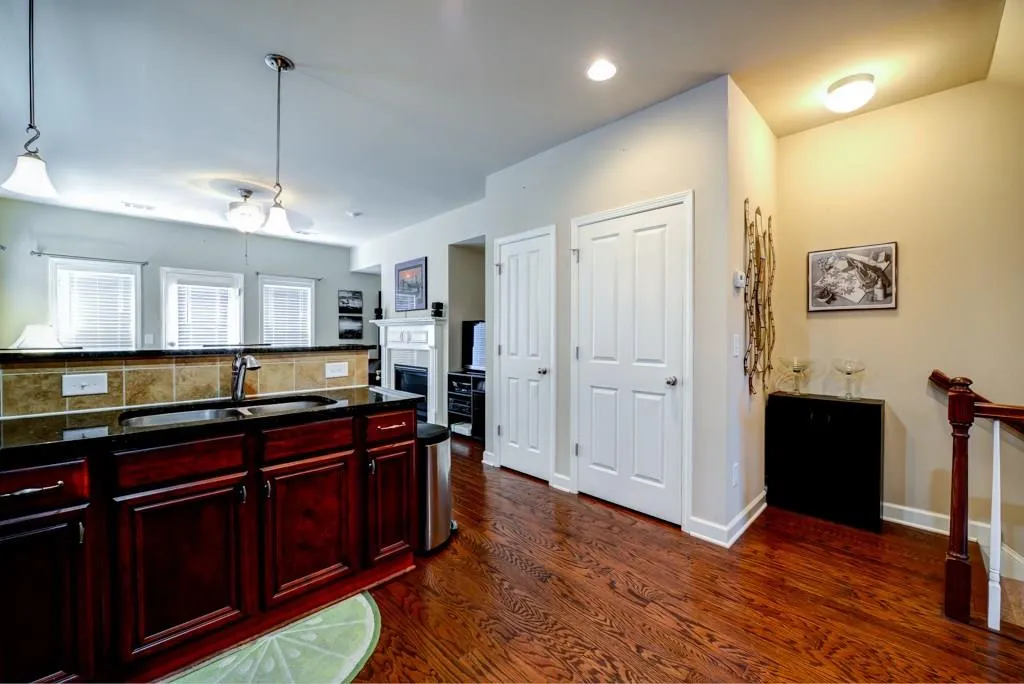 7275 Highland Bluff Unit 7275, Sandy Springs, Georgia 30328, 3 Bedrooms Bedrooms, ,3 BathroomsBathrooms,Residential,Sold,7275 Highland Bluff Unit 7275,5587344