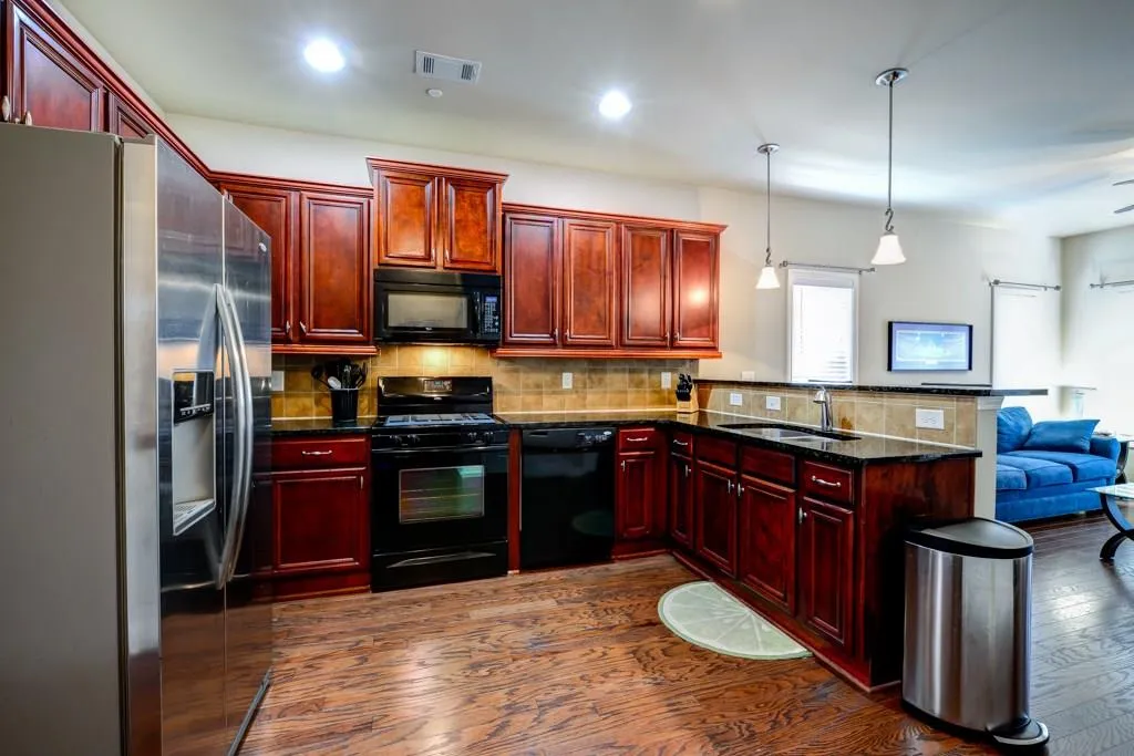7275 Highland Bluff Unit 7275, Sandy Springs, Georgia 30328, 3 Bedrooms Bedrooms, ,3 BathroomsBathrooms,Residential,Sold,7275 Highland Bluff Unit 7275,5587344