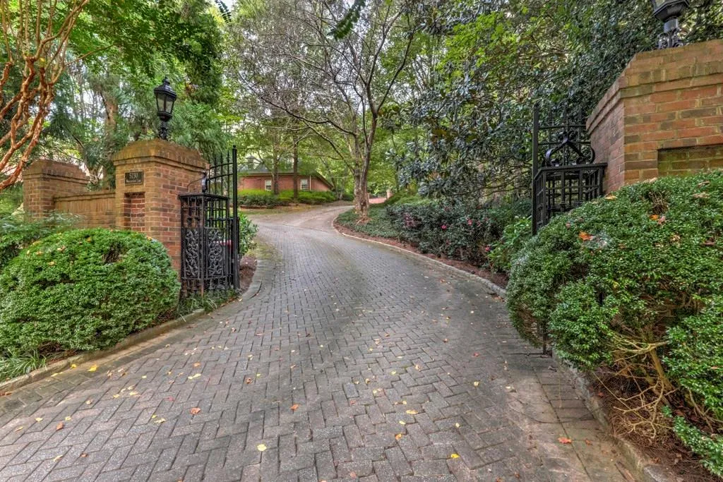 5730 Winterthur Lane, Atlanta, Georgia 30328, 6 Bedrooms Bedrooms, ,7 BathroomsBathrooms,Residential,Sold,5730 Winterthur Lane,6884358