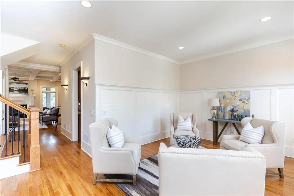 1110 Charles Towne Square, Atlanta, Georgia 30328, 4 Bedrooms Bedrooms, ,3 BathroomsBathrooms,Residential,Sold,1110 Charles Towne Square,6577911