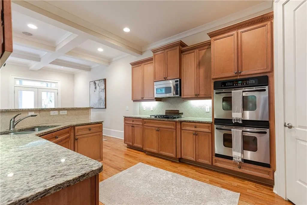 1110 Charles Towne Square, Atlanta, Georgia 30328, 4 Bedrooms Bedrooms, ,3 BathroomsBathrooms,Residential,Sold,1110 Charles Towne Square,6577911