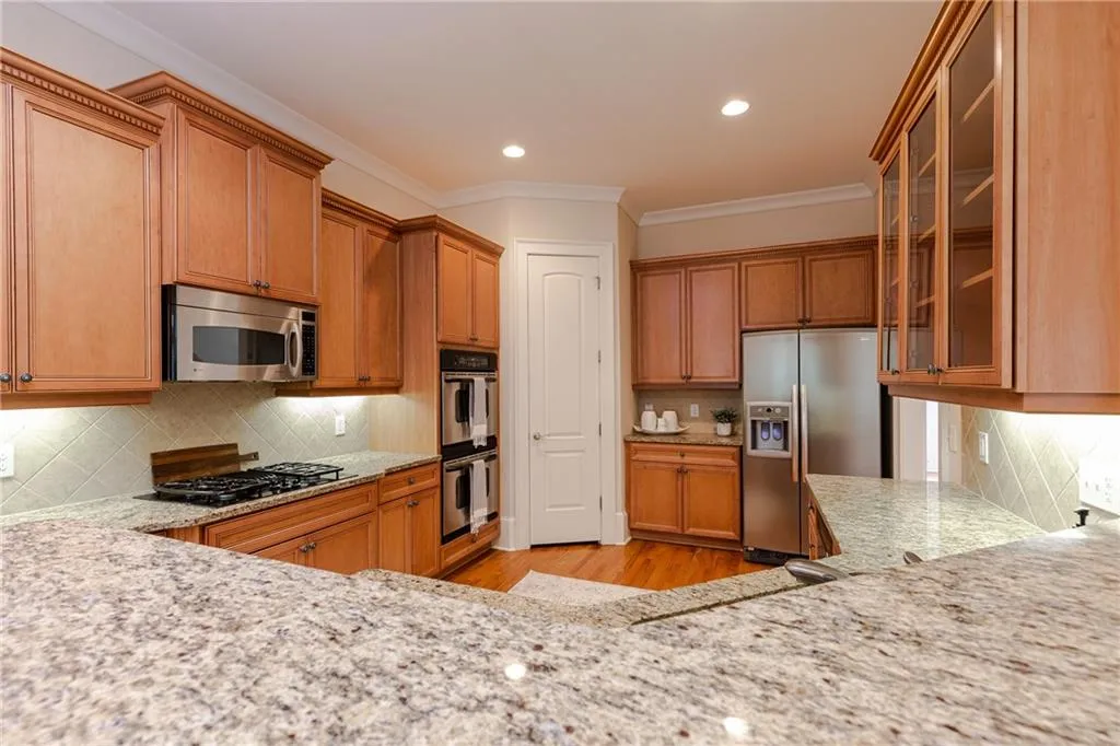 1110 Charles Towne Square, Atlanta, Georgia 30328, 4 Bedrooms Bedrooms, ,3 BathroomsBathrooms,Residential,Sold,1110 Charles Towne Square,6577911