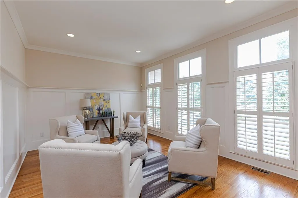 1110 Charles Towne Square, Atlanta, Georgia 30328, 4 Bedrooms Bedrooms, ,3 BathroomsBathrooms,Residential,Sold,1110 Charles Towne Square,6577911