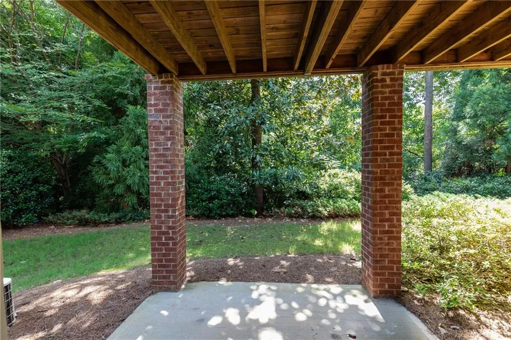 1110 Charles Towne Square, Atlanta, Georgia 30328, 4 Bedrooms Bedrooms, ,3 BathroomsBathrooms,Residential,Sold,1110 Charles Towne Square,6577911
