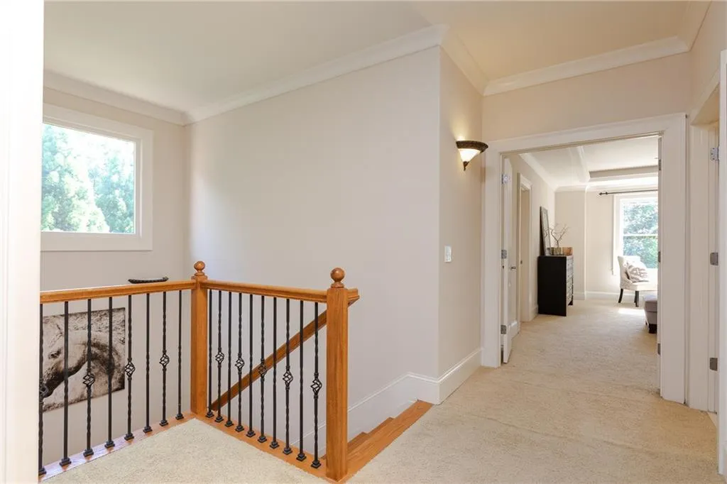 1110 Charles Towne Square, Atlanta, Georgia 30328, 4 Bedrooms Bedrooms, ,3 BathroomsBathrooms,Residential,Sold,1110 Charles Towne Square,6577911