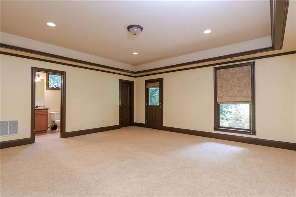 1110 Charles Towne Square, Atlanta, Georgia 30328, 4 Bedrooms Bedrooms, ,3 BathroomsBathrooms,Residential,Sold,1110 Charles Towne Square,6577911