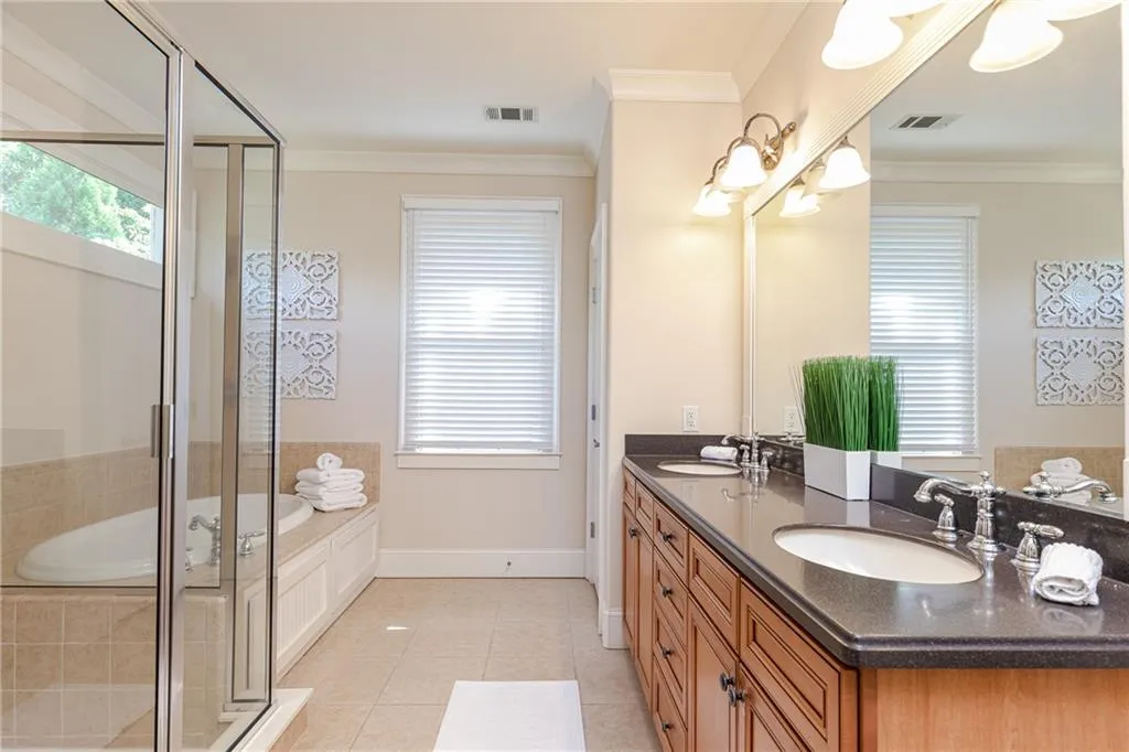 1110 Charles Towne Square, Atlanta, Georgia 30328, 4 Bedrooms Bedrooms, ,3 BathroomsBathrooms,Residential,Sold,1110 Charles Towne Square,6577911