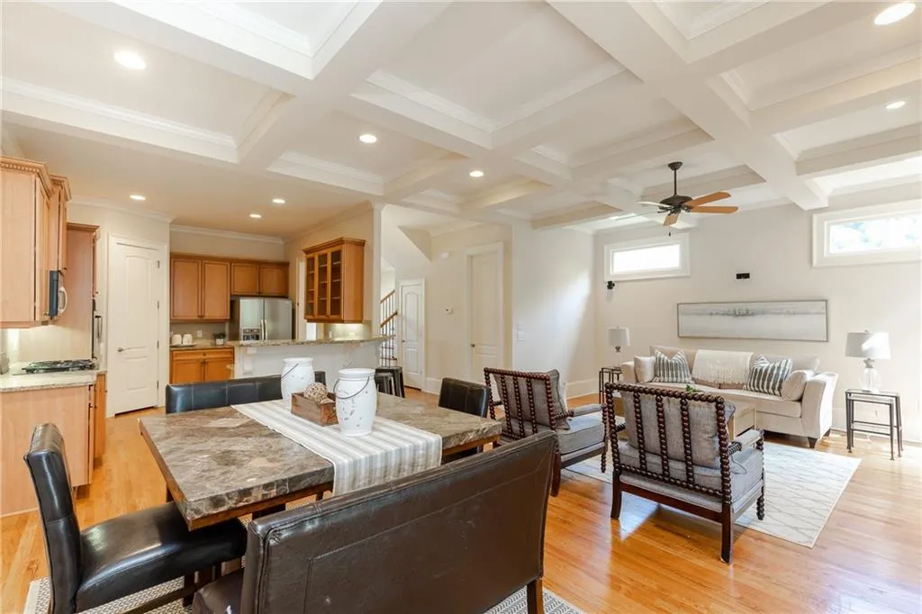 1110 Charles Towne Square, Atlanta, Georgia 30328, 4 Bedrooms Bedrooms, ,3 BathroomsBathrooms,Residential,Sold,1110 Charles Towne Square,6577911