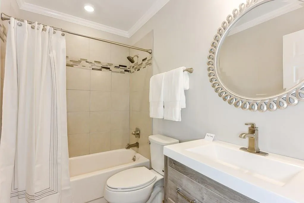 440 The North Chace Unit W-6, Sandy Springs, Georgia 30328, 3 Bedrooms Bedrooms, ,2 BathroomsBathrooms,Residential,Sold,440 The North Chace Unit W-6,6091506