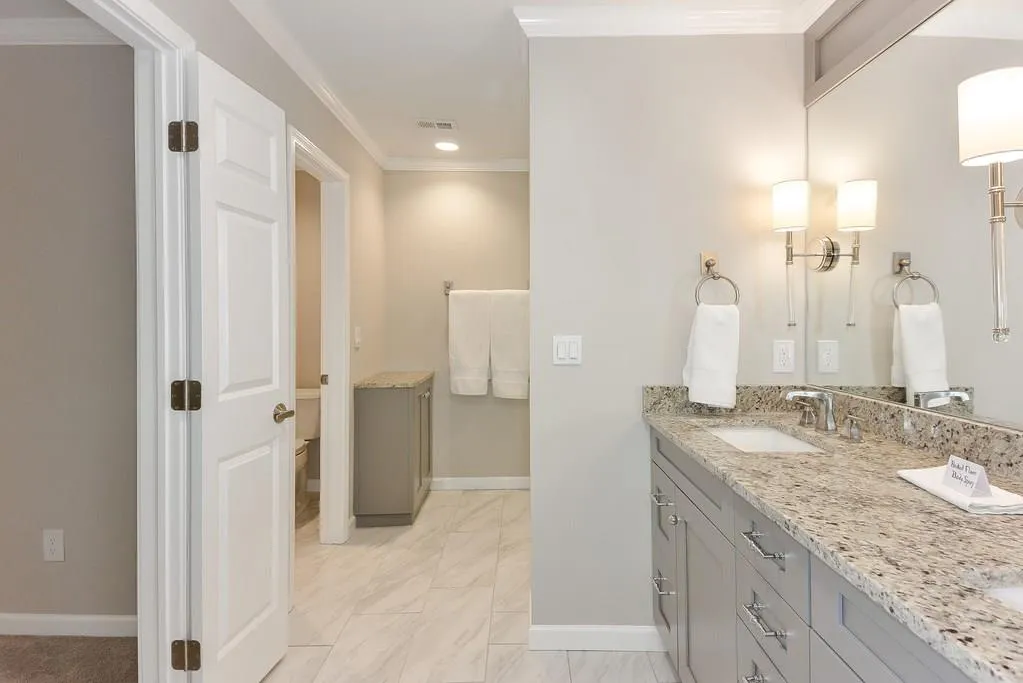 440 The North Chace Unit W-6, Sandy Springs, Georgia 30328, 3 Bedrooms Bedrooms, ,2 BathroomsBathrooms,Residential,Sold,440 The North Chace Unit W-6,6091506