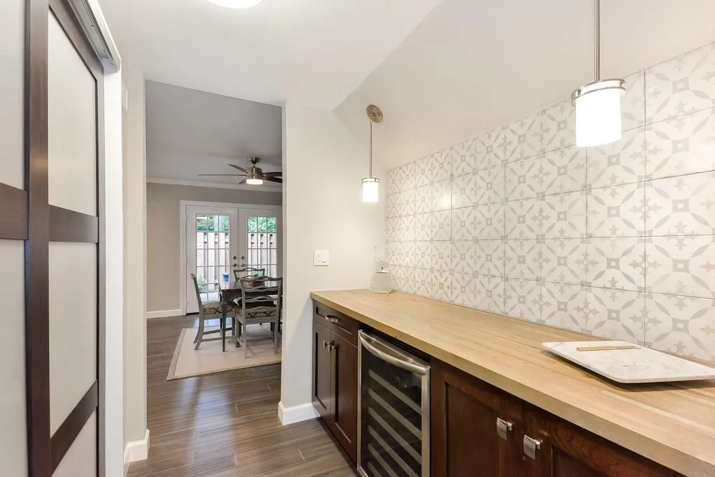 440 The North Chace Unit W-6, Sandy Springs, Georgia 30328, 3 Bedrooms Bedrooms, ,2 BathroomsBathrooms,Residential,Sold,440 The North Chace Unit W-6,6091506