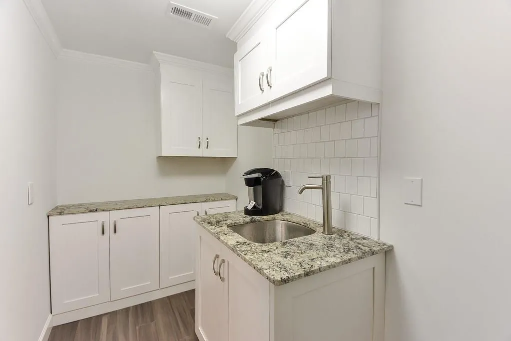 440 The North Chace Unit W-6, Sandy Springs, Georgia 30328, 3 Bedrooms Bedrooms, ,2 BathroomsBathrooms,Residential,Sold,440 The North Chace Unit W-6,6091506