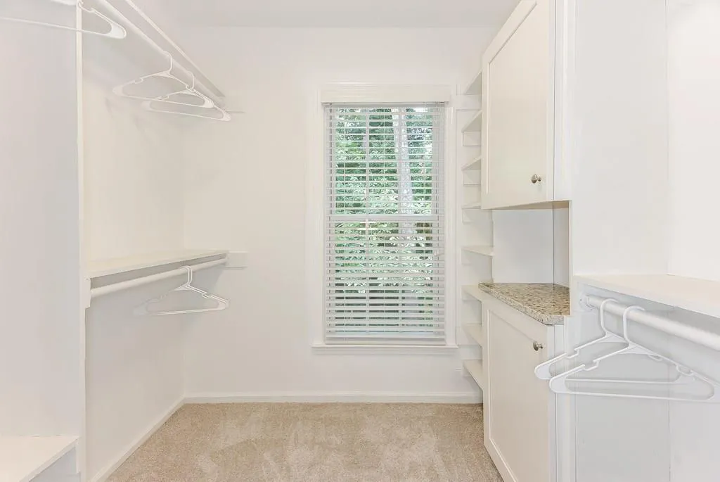440 The North Chace Unit W-6, Sandy Springs, Georgia 30328, 3 Bedrooms Bedrooms, ,2 BathroomsBathrooms,Residential,Sold,440 The North Chace Unit W-6,6091506