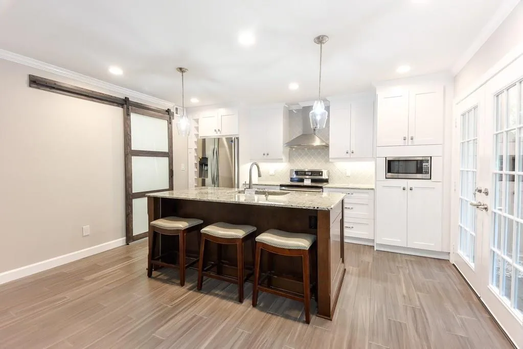 440 The North Chace Unit W-6, Sandy Springs, Georgia 30328, 3 Bedrooms Bedrooms, ,2 BathroomsBathrooms,Residential,Sold,440 The North Chace Unit W-6,6091506