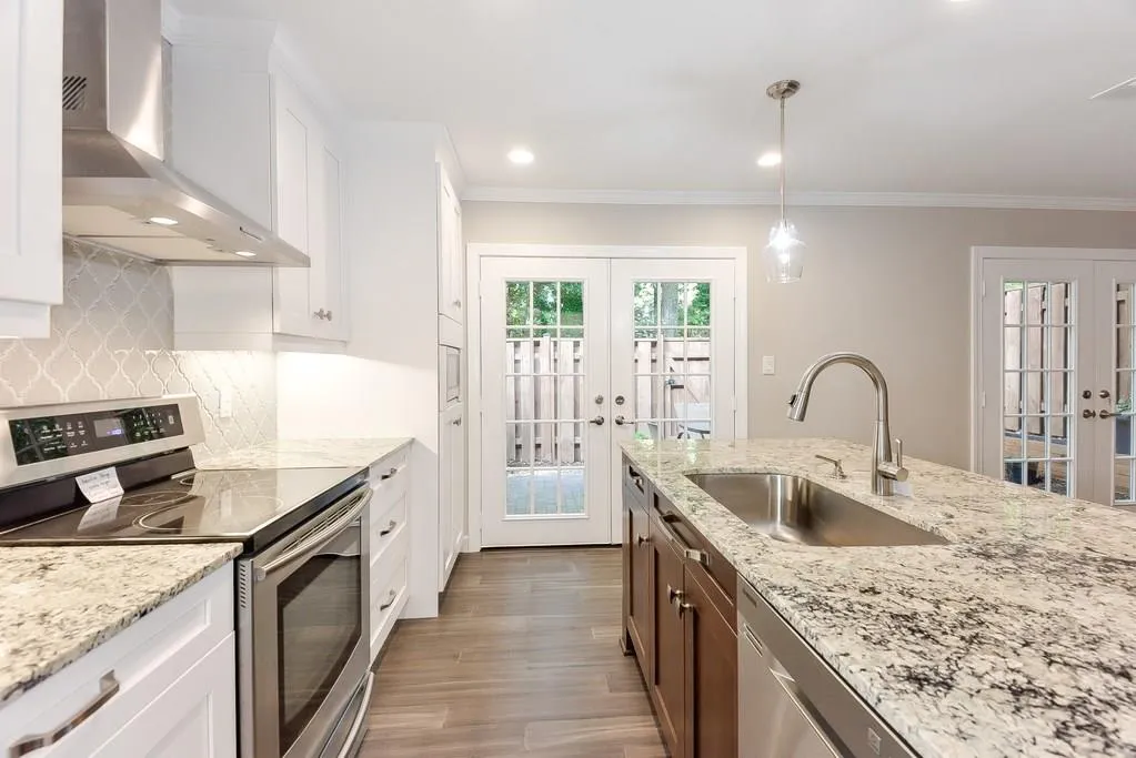 440 The North Chace Unit W-6, Sandy Springs, Georgia 30328, 3 Bedrooms Bedrooms, ,2 BathroomsBathrooms,Residential,Sold,440 The North Chace Unit W-6,6091506