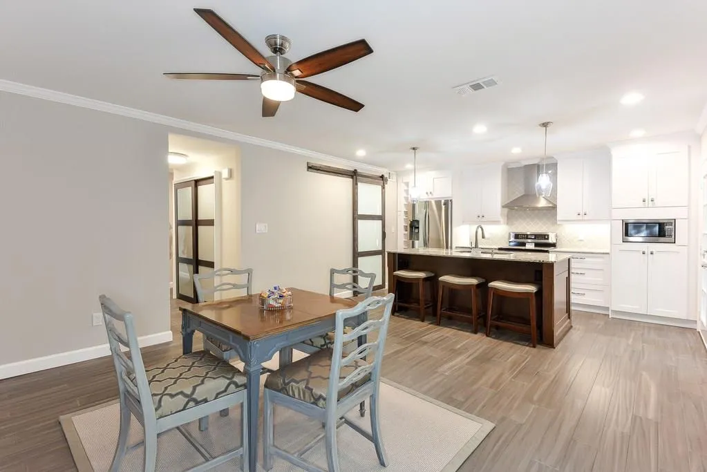 440 The North Chace Unit W-6, Sandy Springs, Georgia 30328, 3 Bedrooms Bedrooms, ,2 BathroomsBathrooms,Residential,Sold,440 The North Chace Unit W-6,6091506