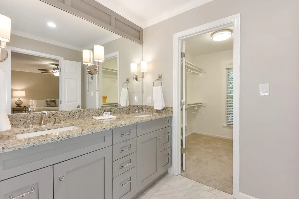 440 The North Chace Unit W-6, Sandy Springs, Georgia 30328, 3 Bedrooms Bedrooms, ,2 BathroomsBathrooms,Residential,Sold,440 The North Chace Unit W-6,6091506