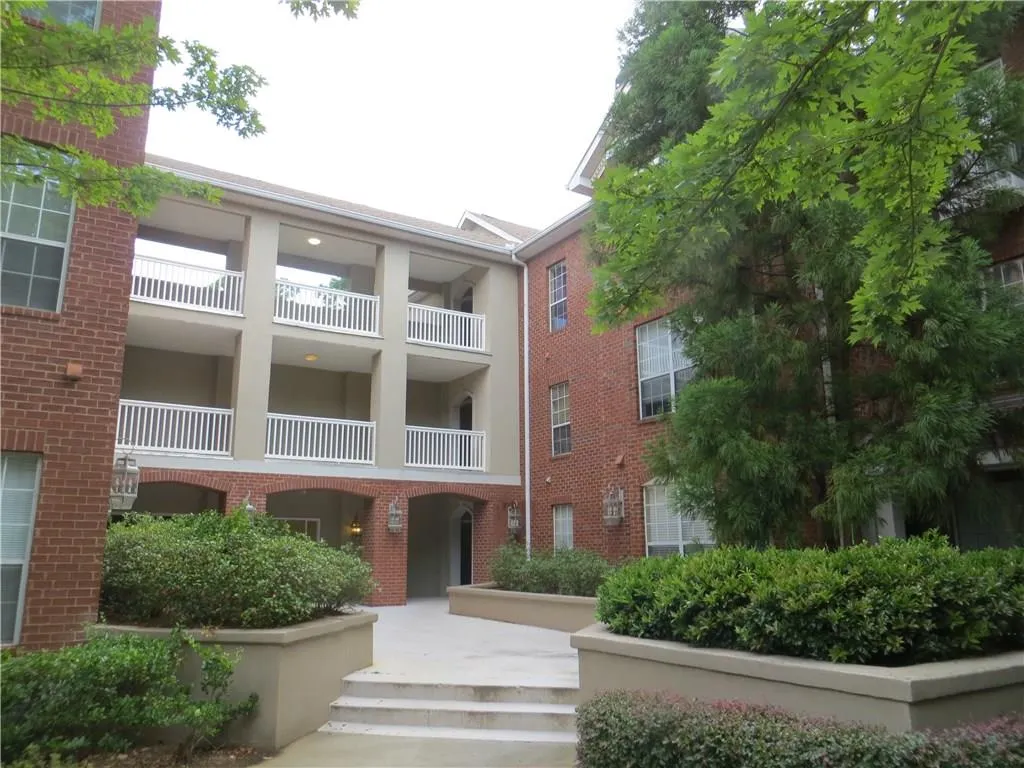 5641 Roswell Road Unit 308, Sandy Springs, Georgia 30342, 2 Bedrooms Bedrooms, ,2 BathroomsBathrooms,Residential,Sold,5641 Roswell Road Unit 308,5881655