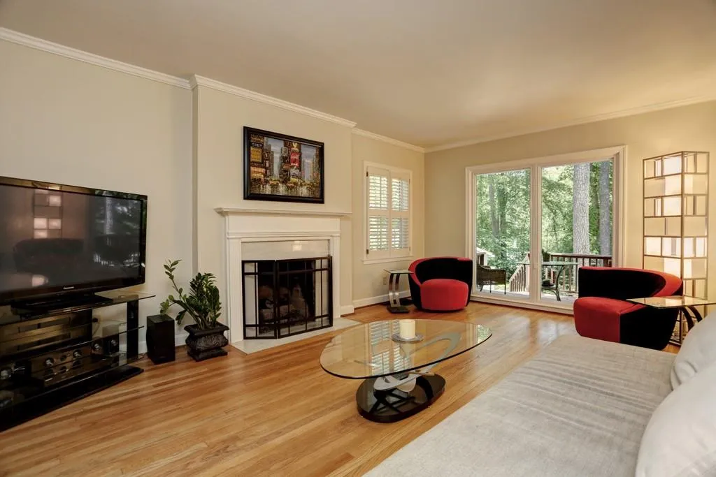 684 Timm Valley Road, Atlanta, Georgia 30305, 3 Bedrooms Bedrooms, ,2 BathroomsBathrooms,Residential,Sold,684 Timm Valley Road,5846613