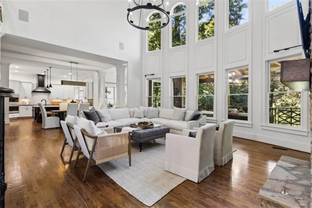 2870 Margaret Mitchell Drive Nw, Atlanta, Georgia 30327, 5 Bedrooms Bedrooms, 0 ,5 BathroomsBathrooms,Residential,For Sale,2870 Margaret Mitchell Drive Nw,7855255