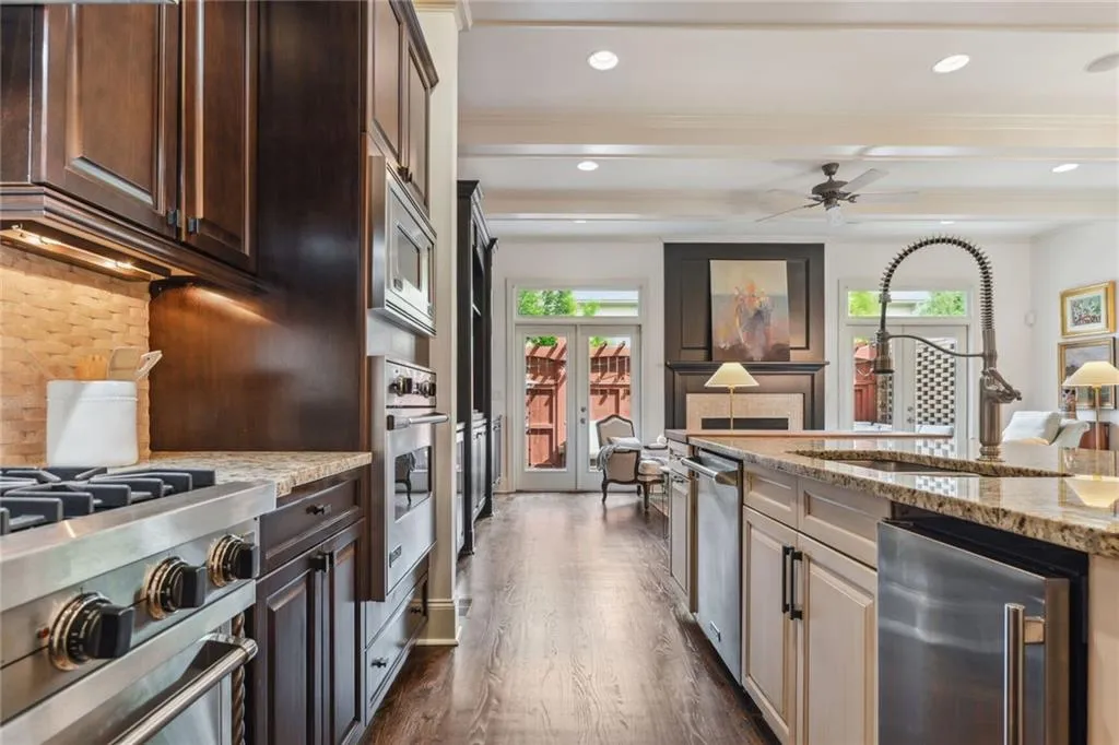 Another view of kitchen.